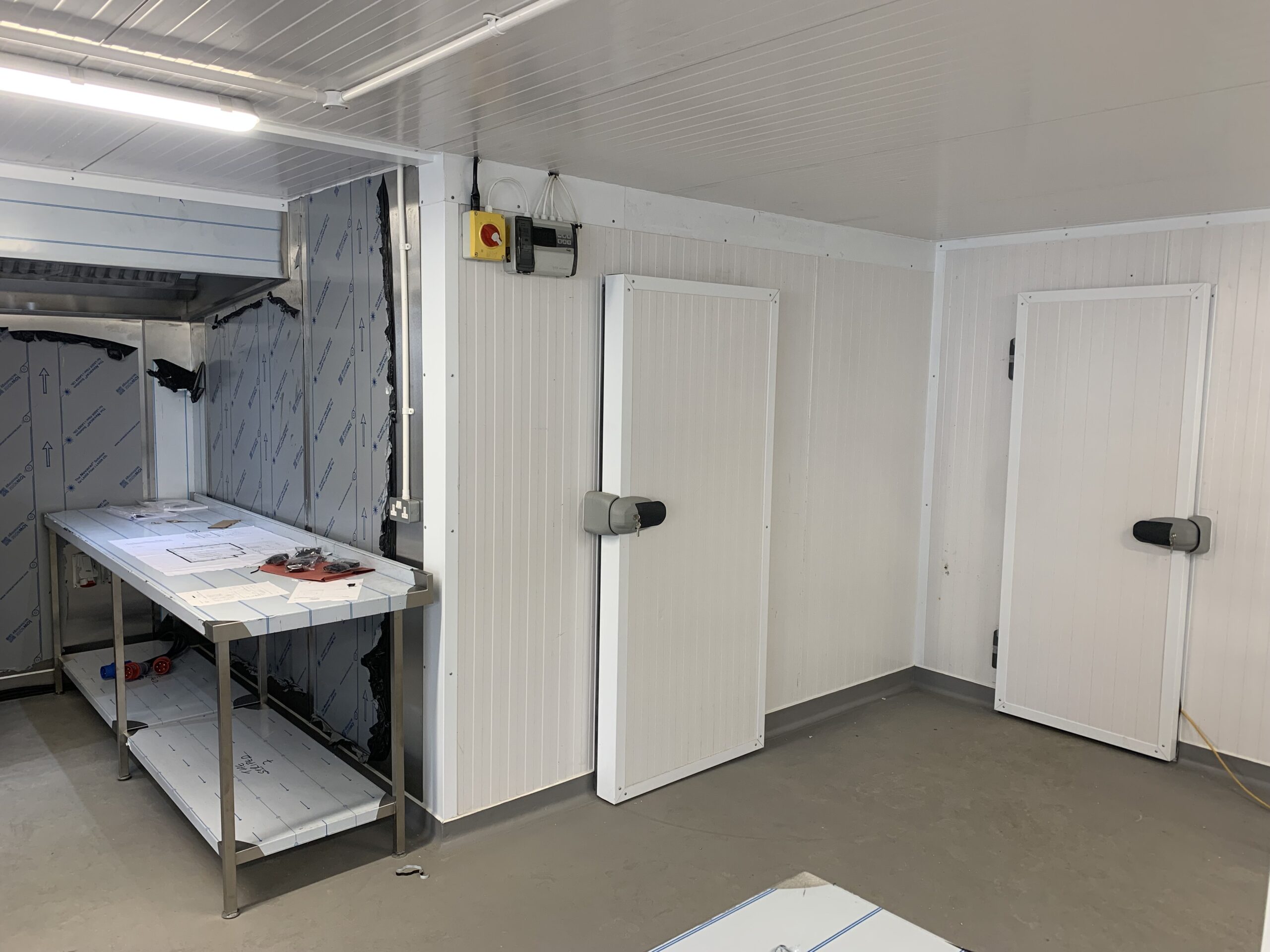 Energy efficient refrigeration controls